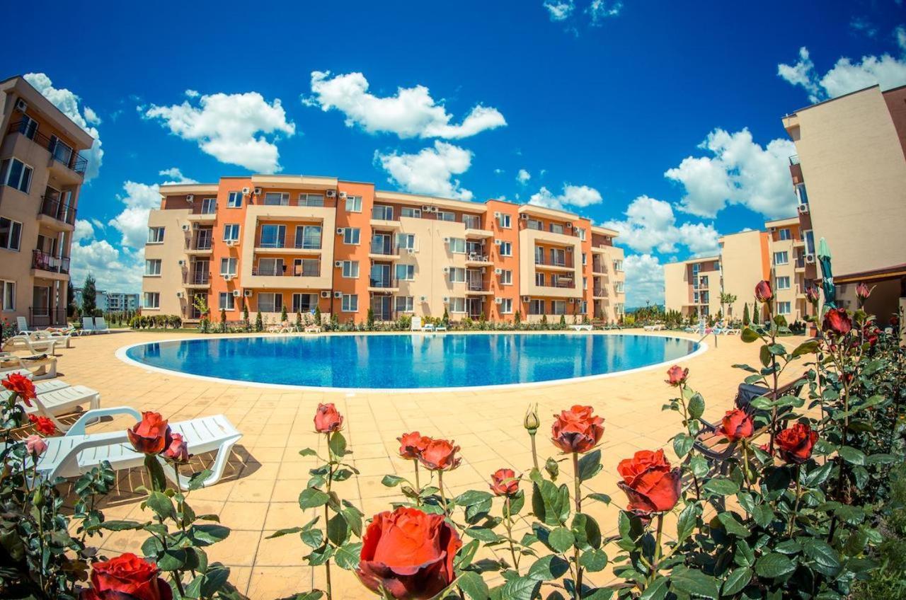 Holiday Fort Golf Club - Premium Apartments Sluneční pobřeží Exteriér fotografie